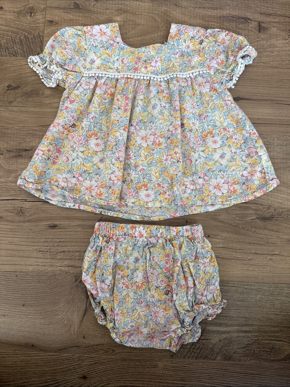 5/$25: Floral Top & Bloomers Set